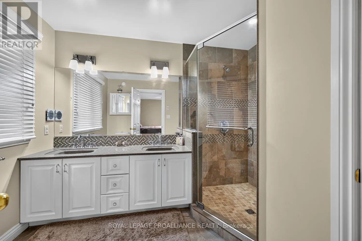 1099 BRIDLEWOOD DRIVE