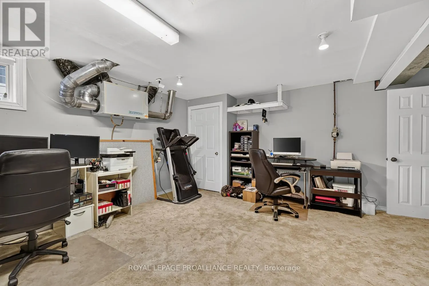1099 BRIDLEWOOD DRIVE