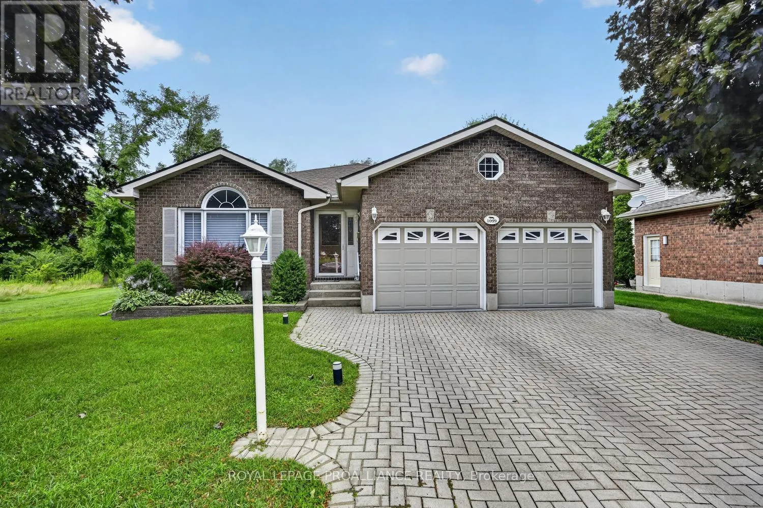 1099 BRIDLEWOOD DRIVE