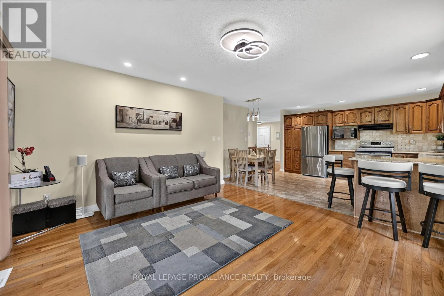 1099 BRIDLEWOOD DRIVE