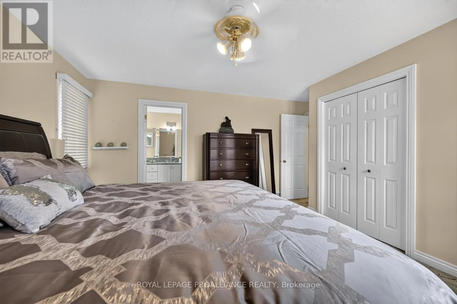 1099 BRIDLEWOOD DRIVE