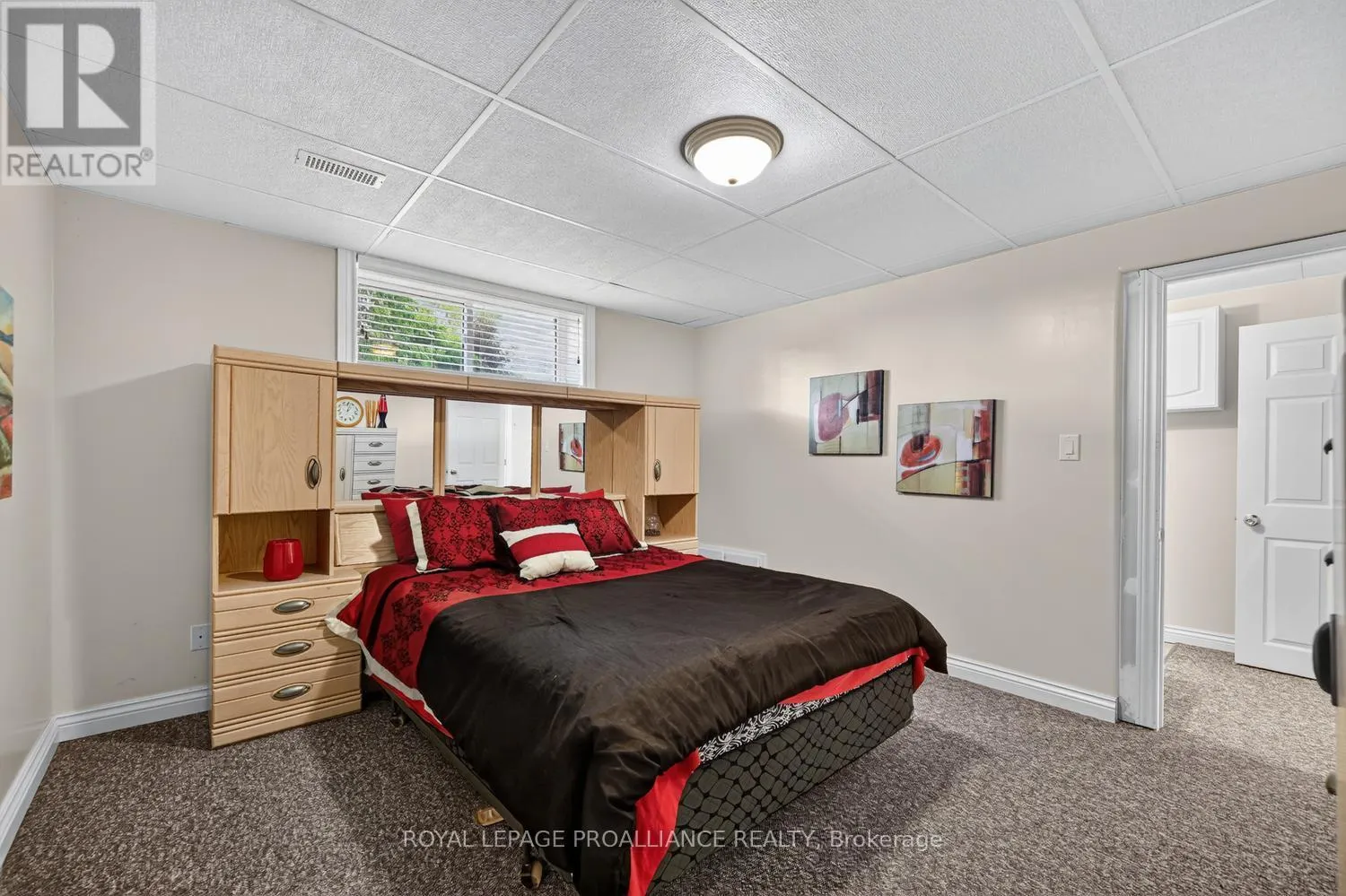 1099 BRIDLEWOOD DRIVE