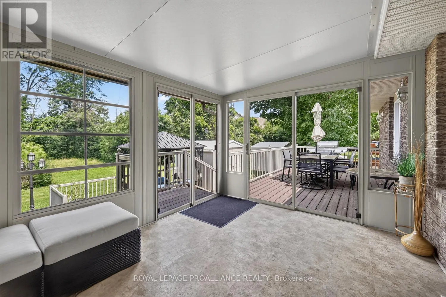1099 BRIDLEWOOD DRIVE