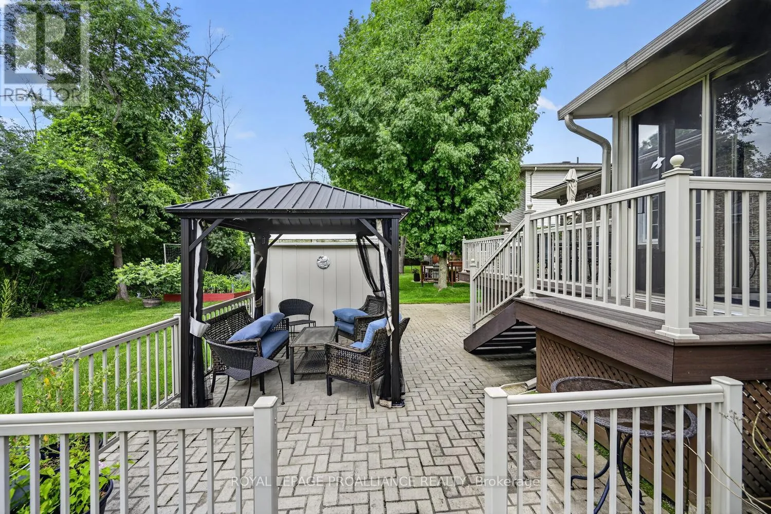 1099 BRIDLEWOOD DRIVE