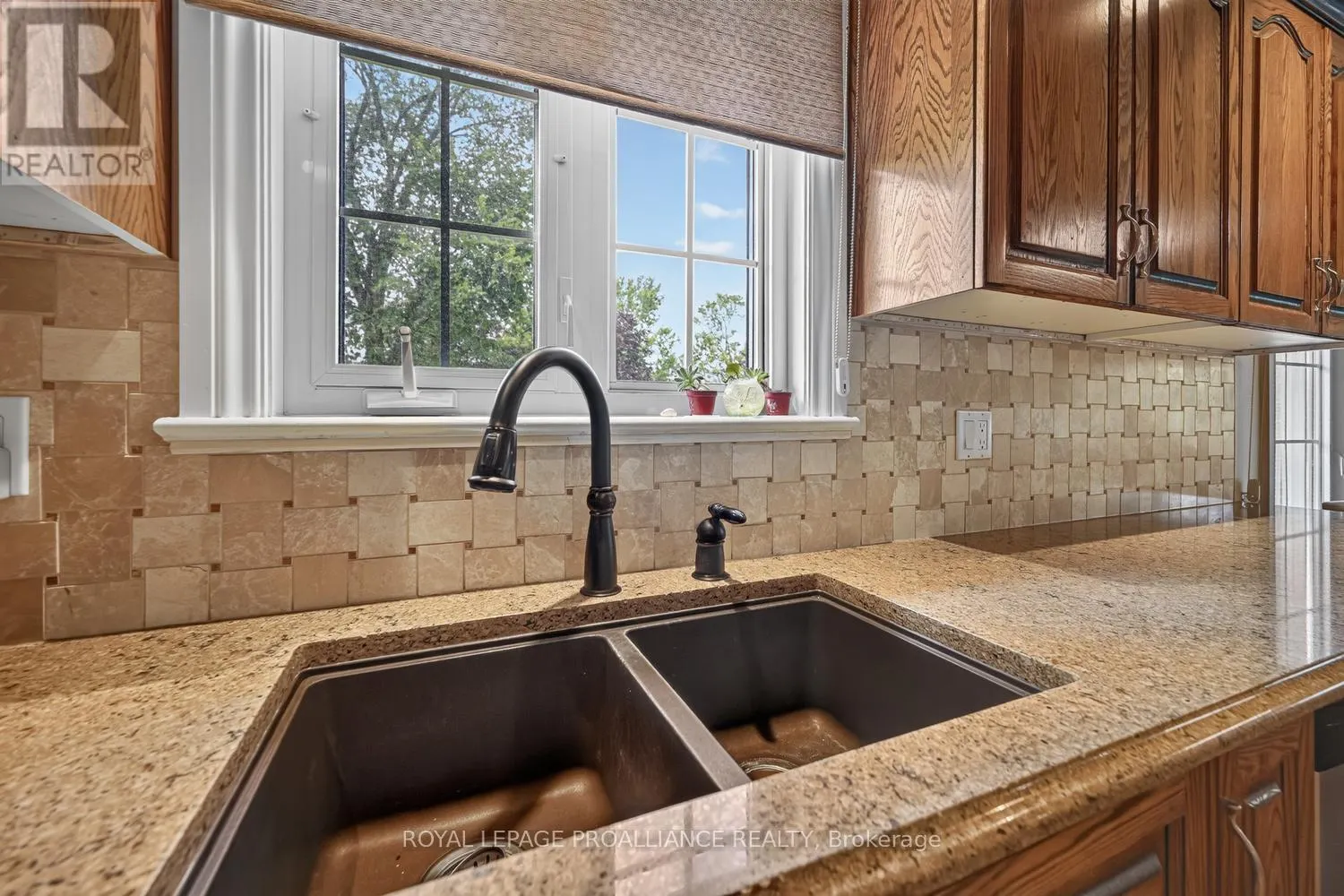 1099 BRIDLEWOOD DRIVE