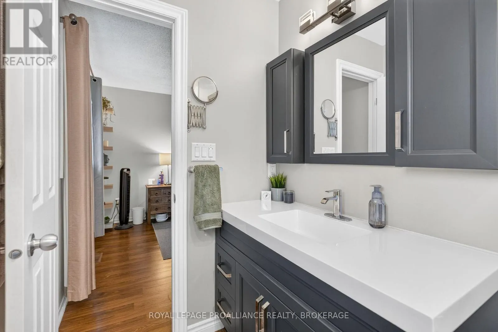 24 BALMORAL COURT