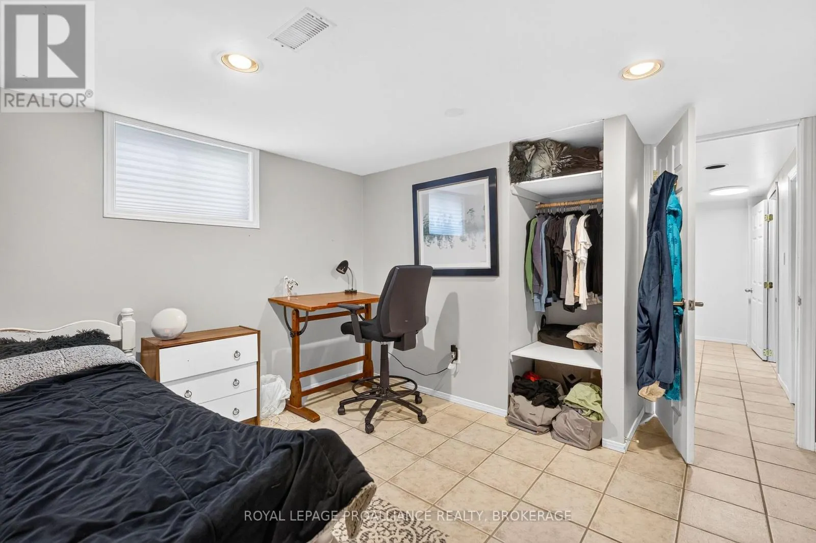 24 BALMORAL COURT