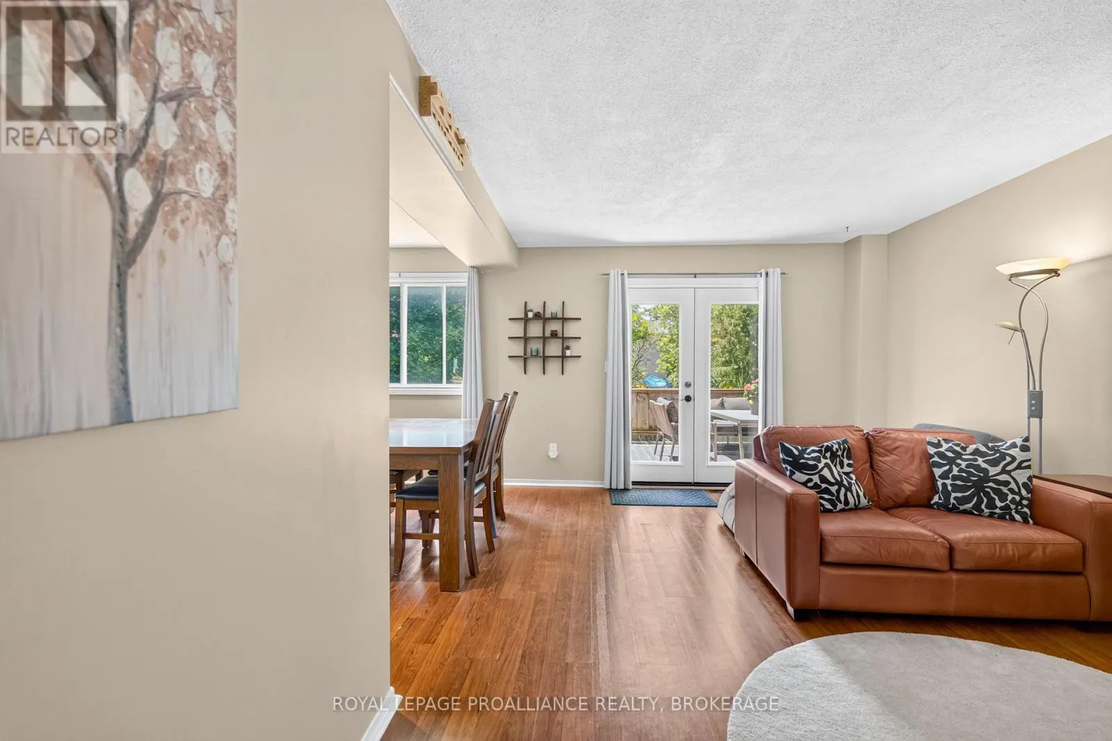24 BALMORAL COURT