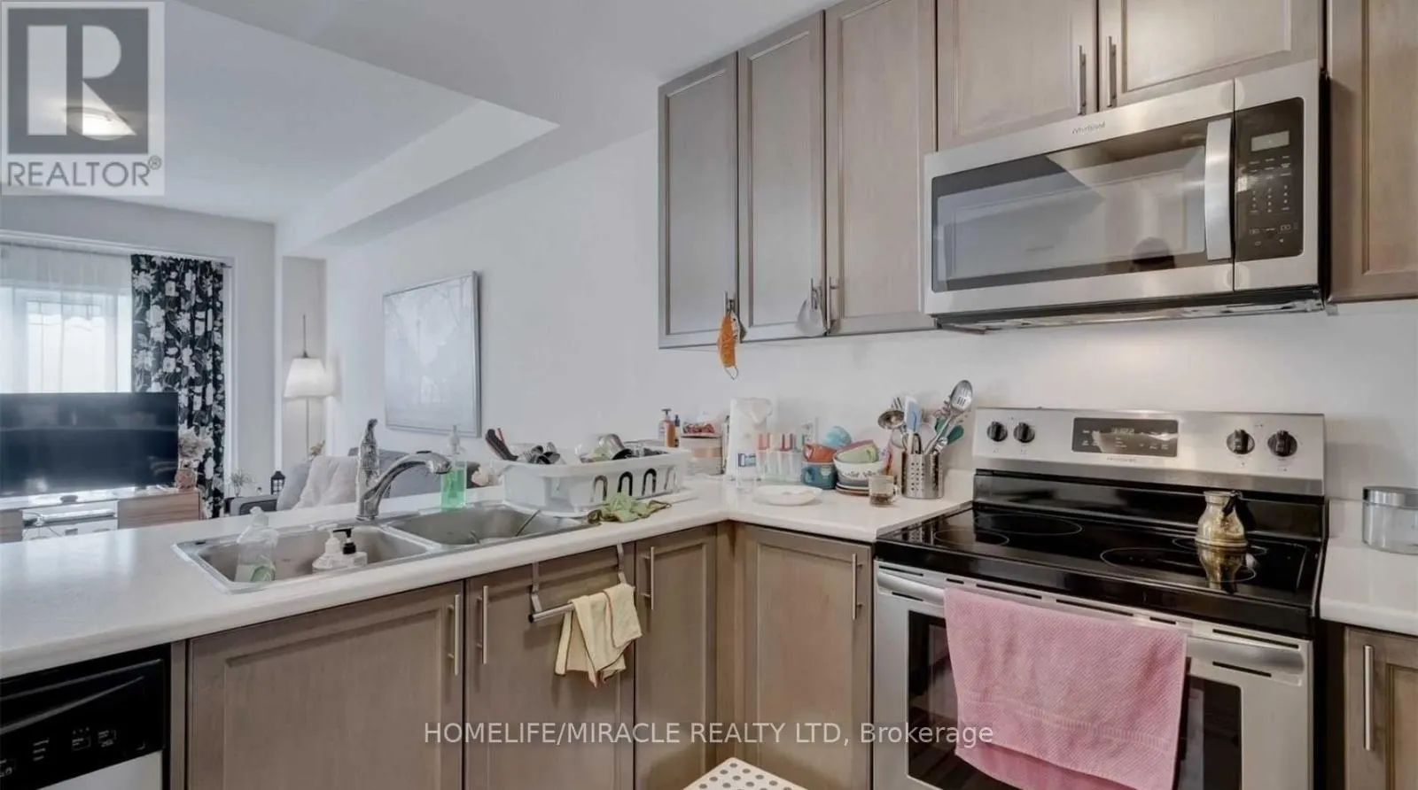 132 - 77 DIANA AVENUE