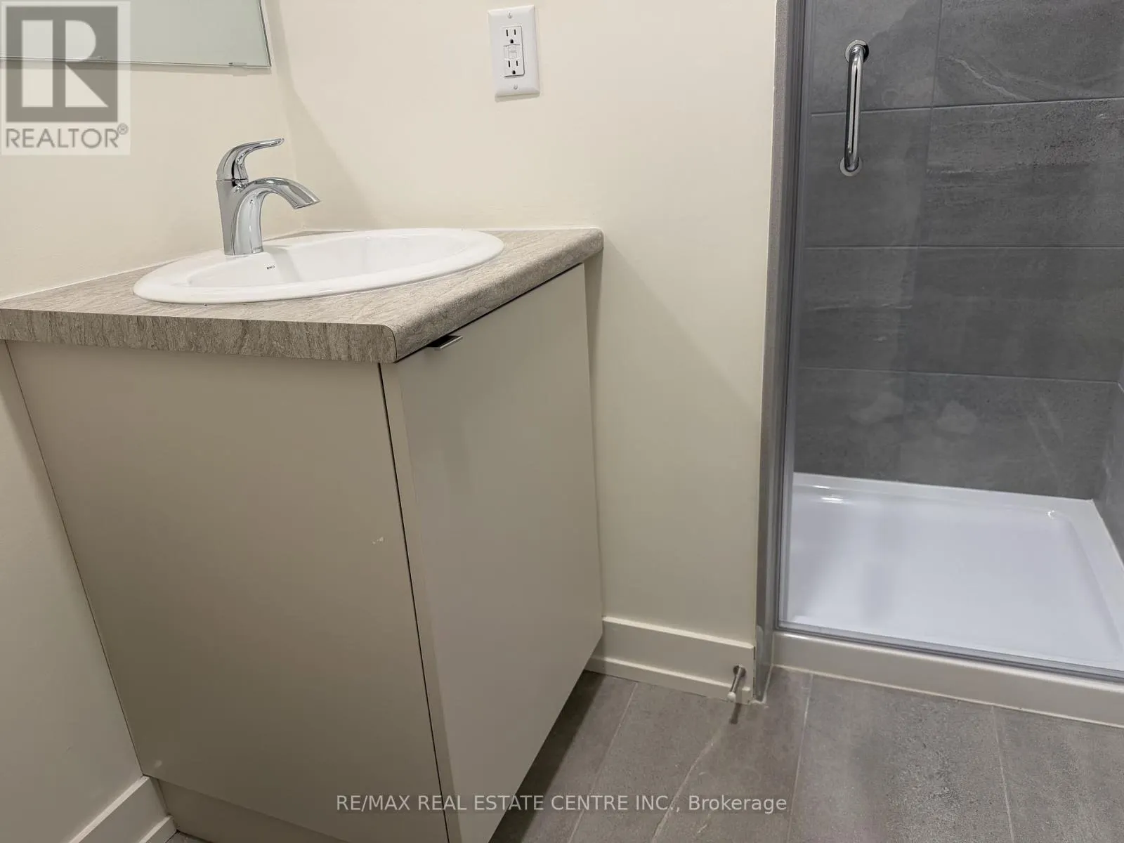 SUITE 334 (302C) - 16 MELBOURNE AVENUE