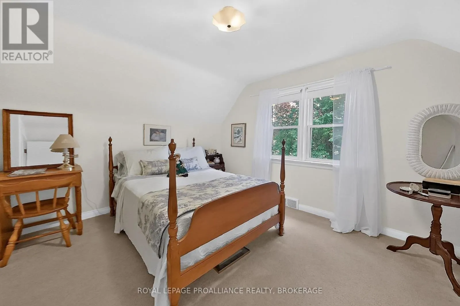 5 WESTMORELAND ROAD