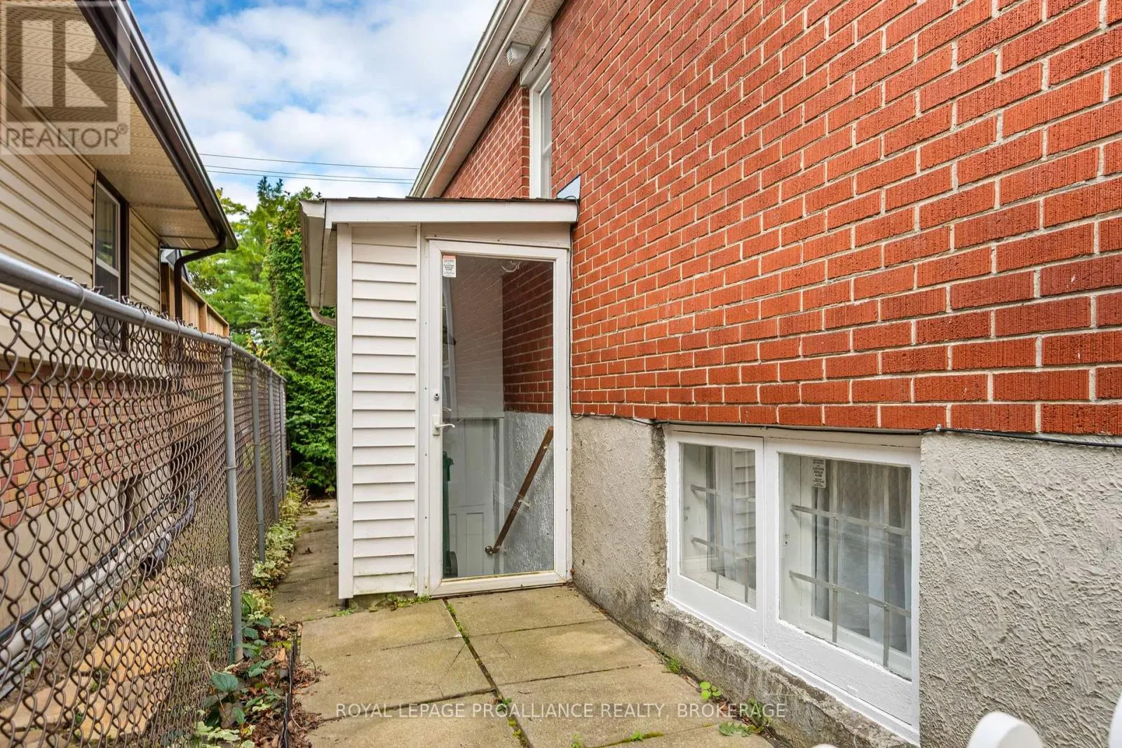 5 WESTMORELAND ROAD