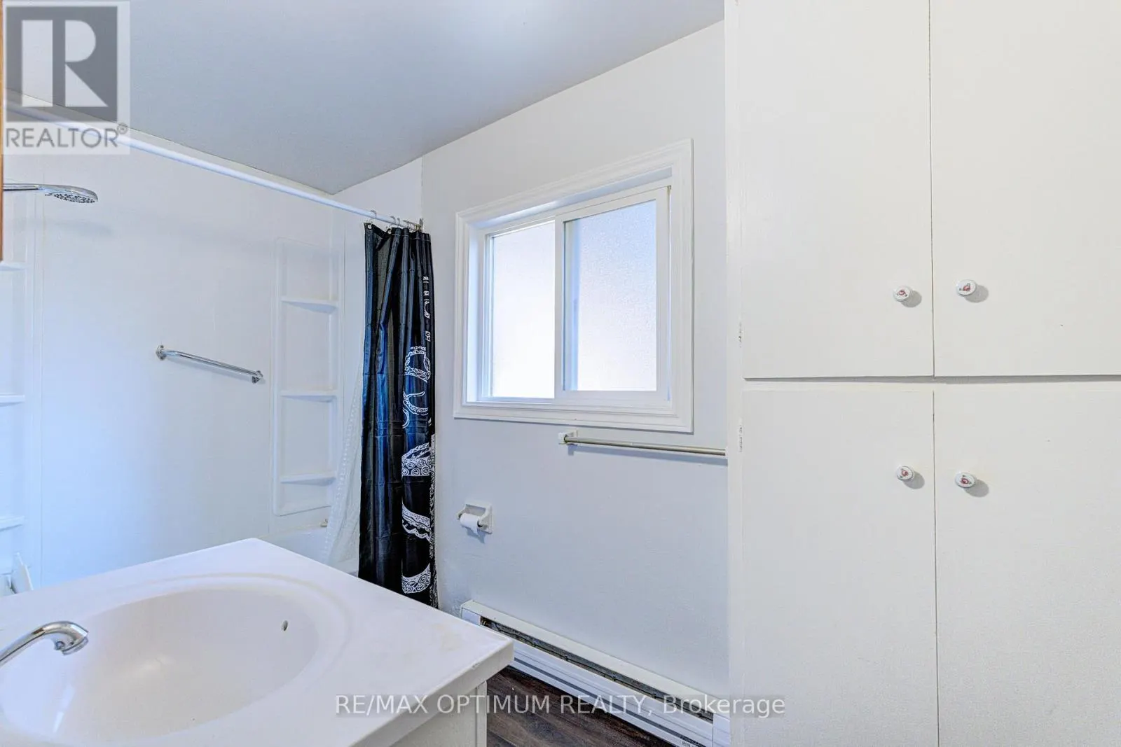 916 QUEENSTON ROAD