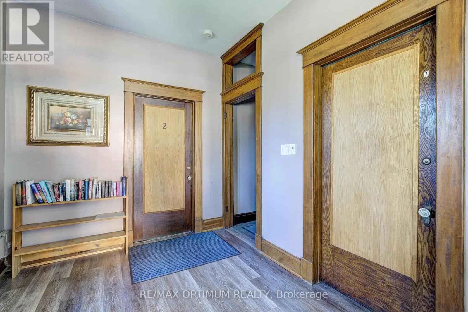 916 QUEENSTON ROAD