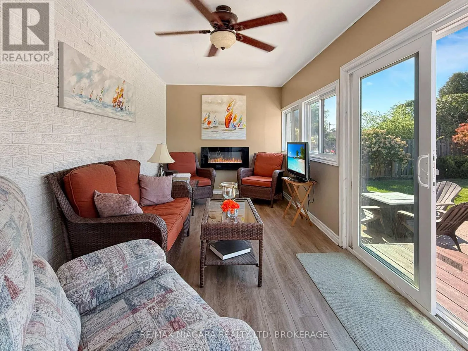 27 LINDBERGH DRIVE