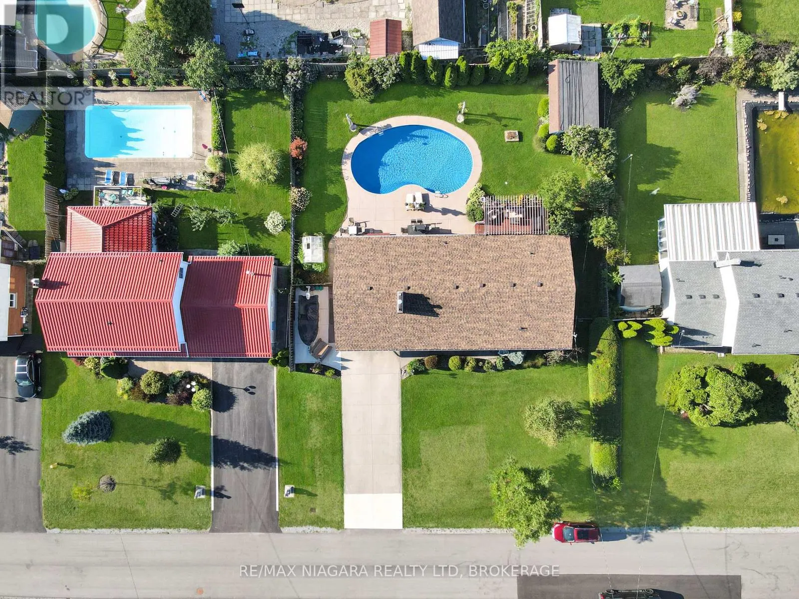 27 LINDBERGH DRIVE