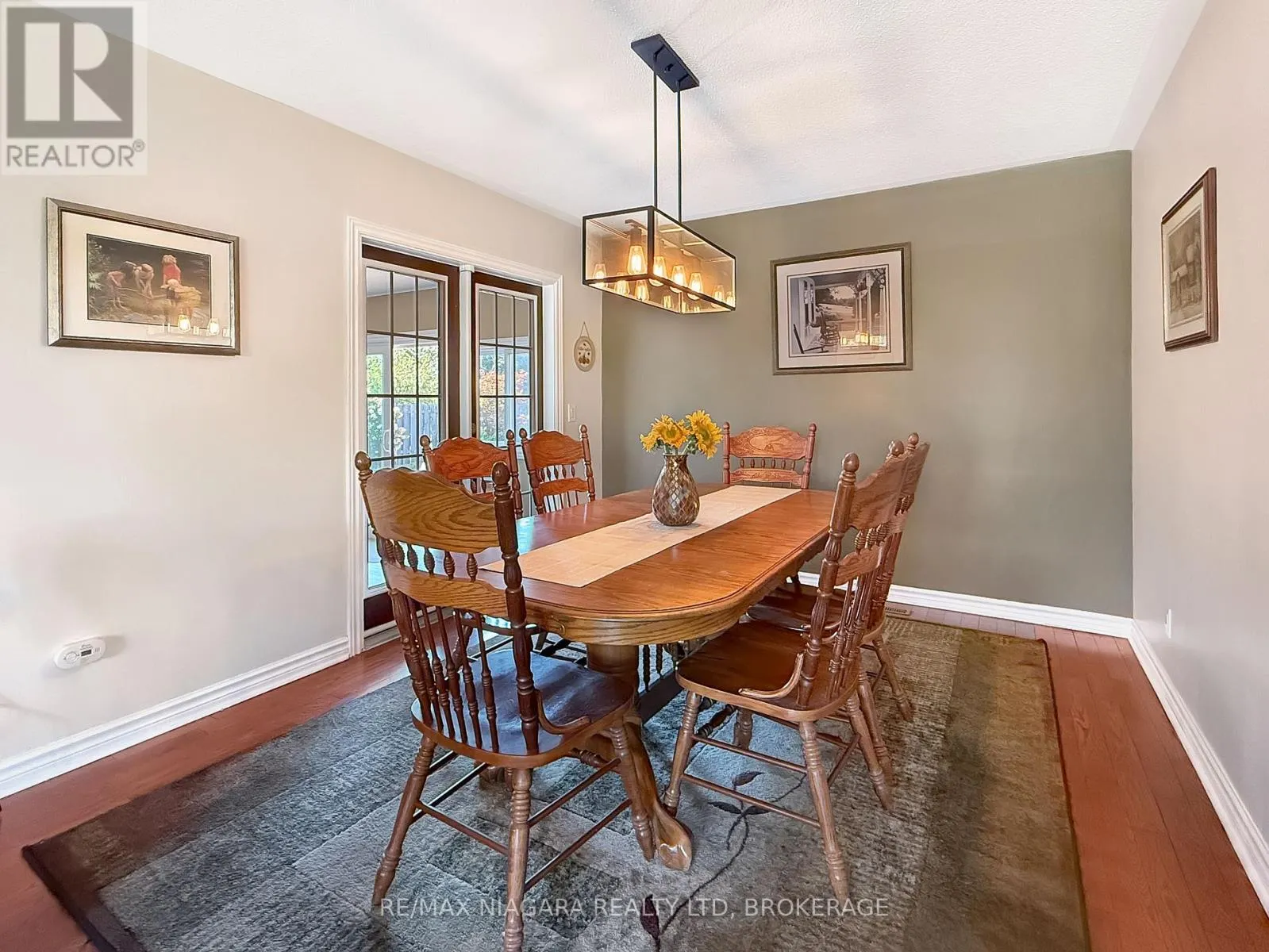 27 LINDBERGH DRIVE