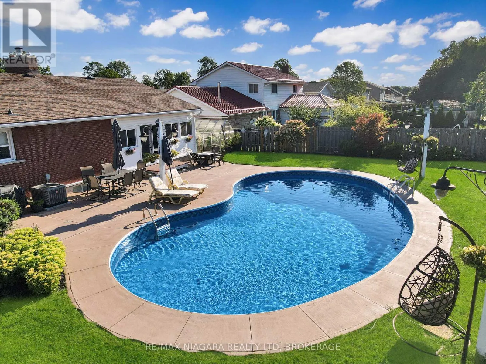 27 LINDBERGH DRIVE