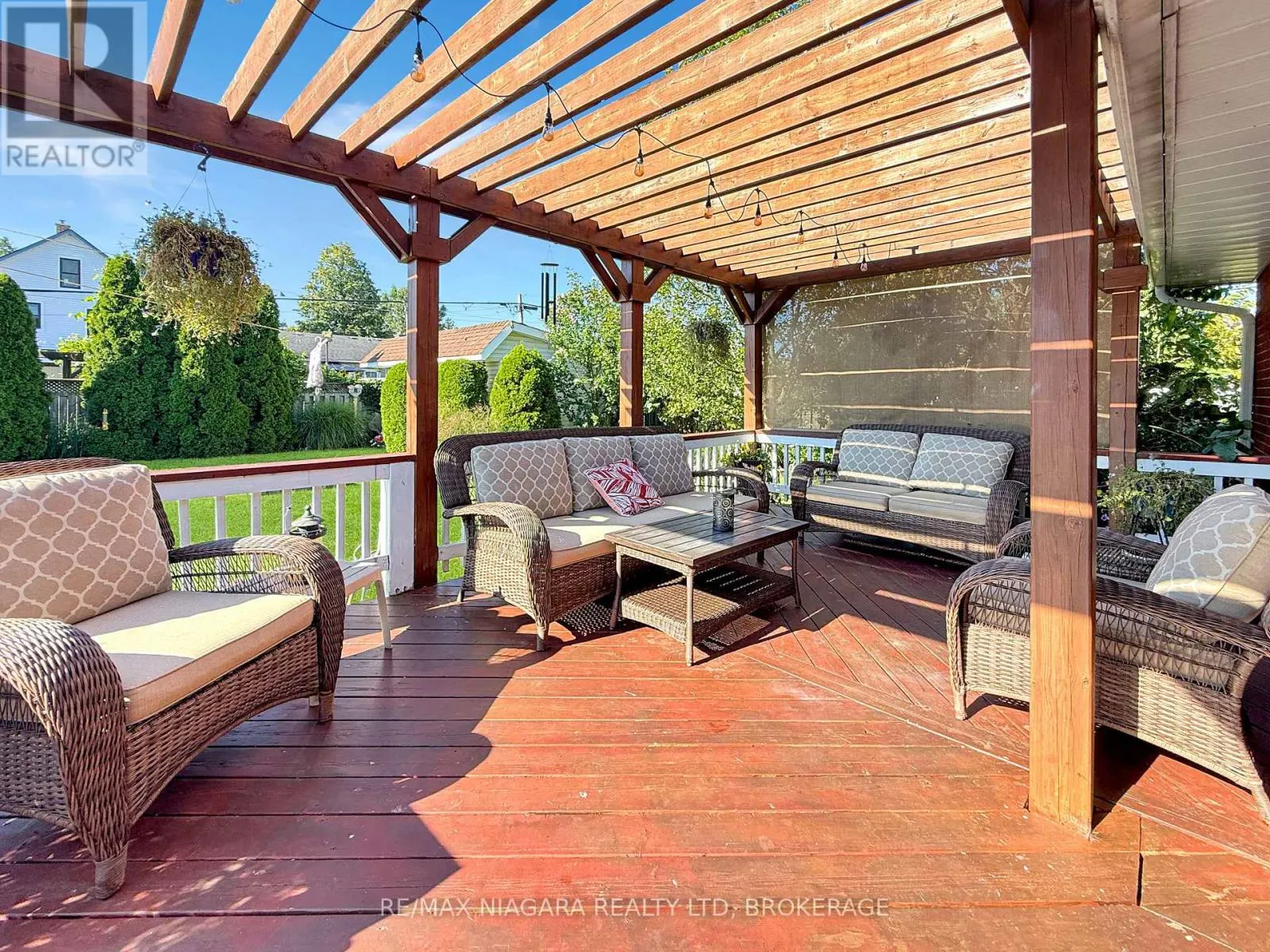 27 LINDBERGH DRIVE