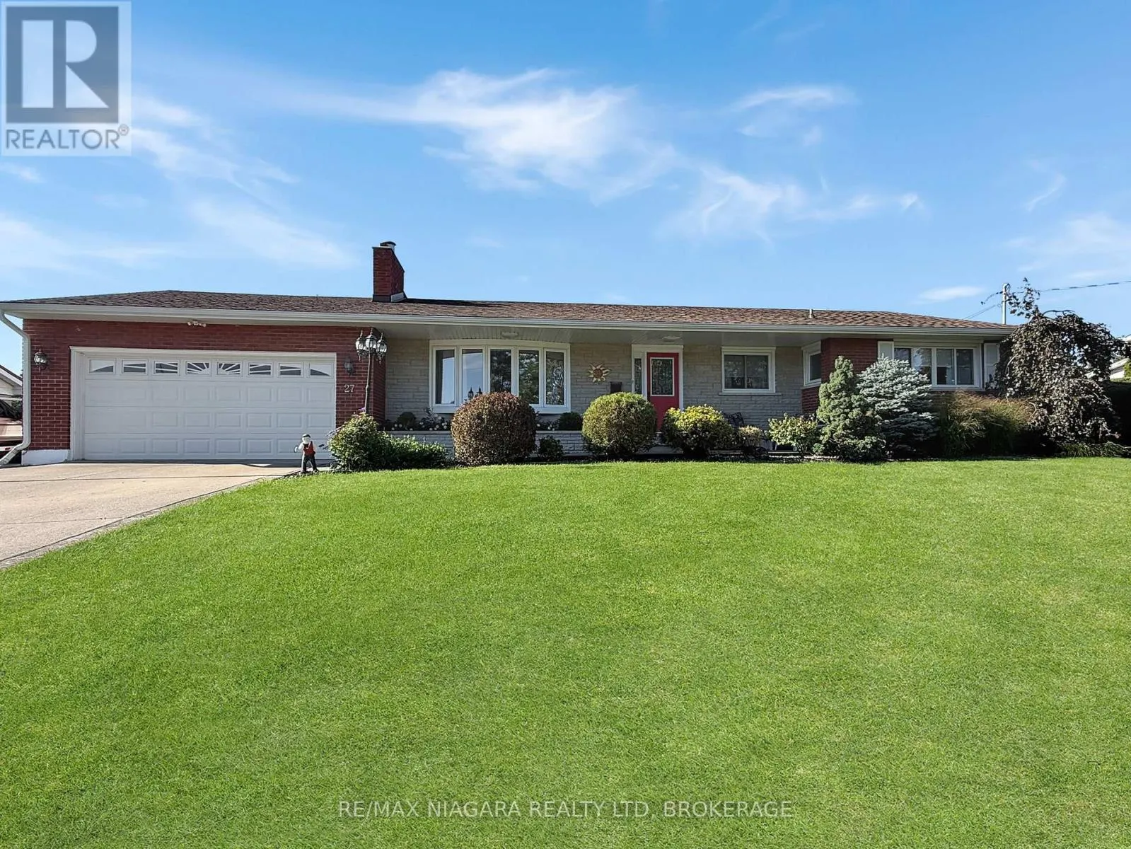 27 LINDBERGH DRIVE