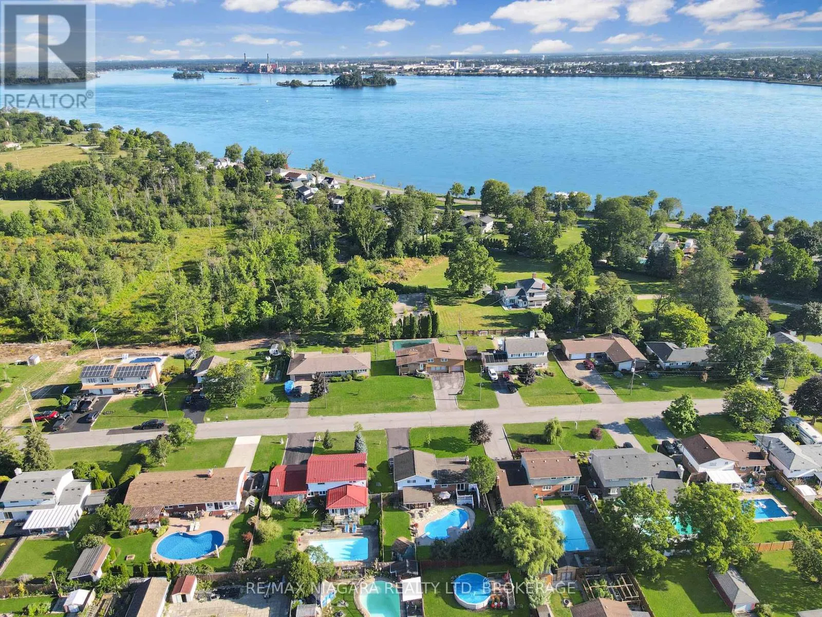 27 LINDBERGH DRIVE