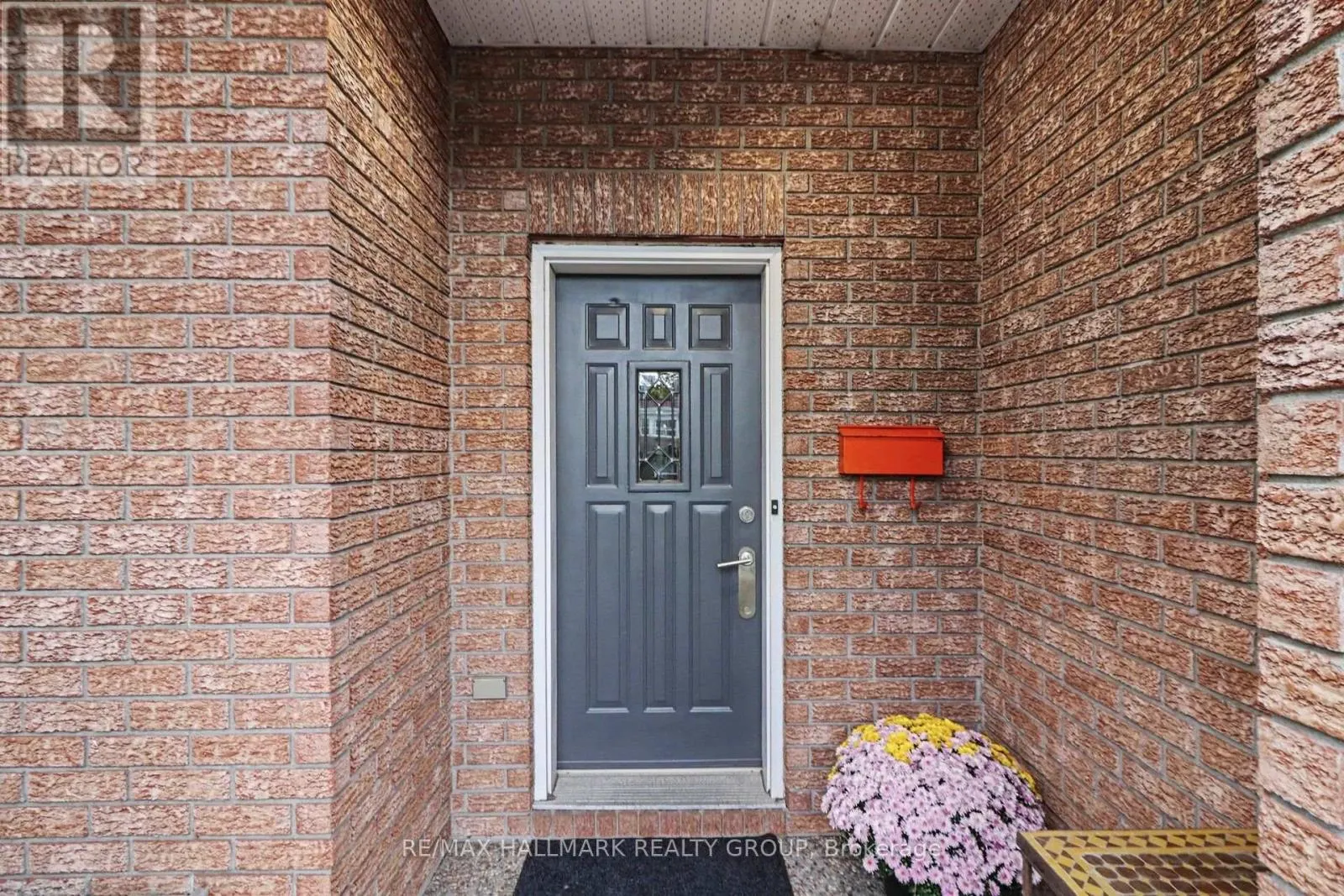 267 ST LAURENT BOULEVARD