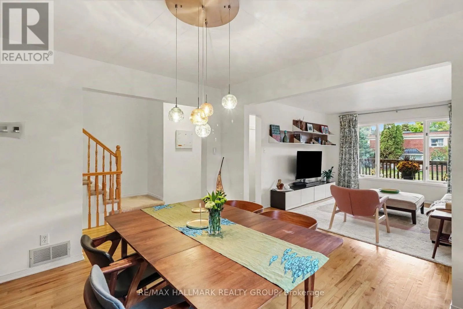 267 ST LAURENT BOULEVARD