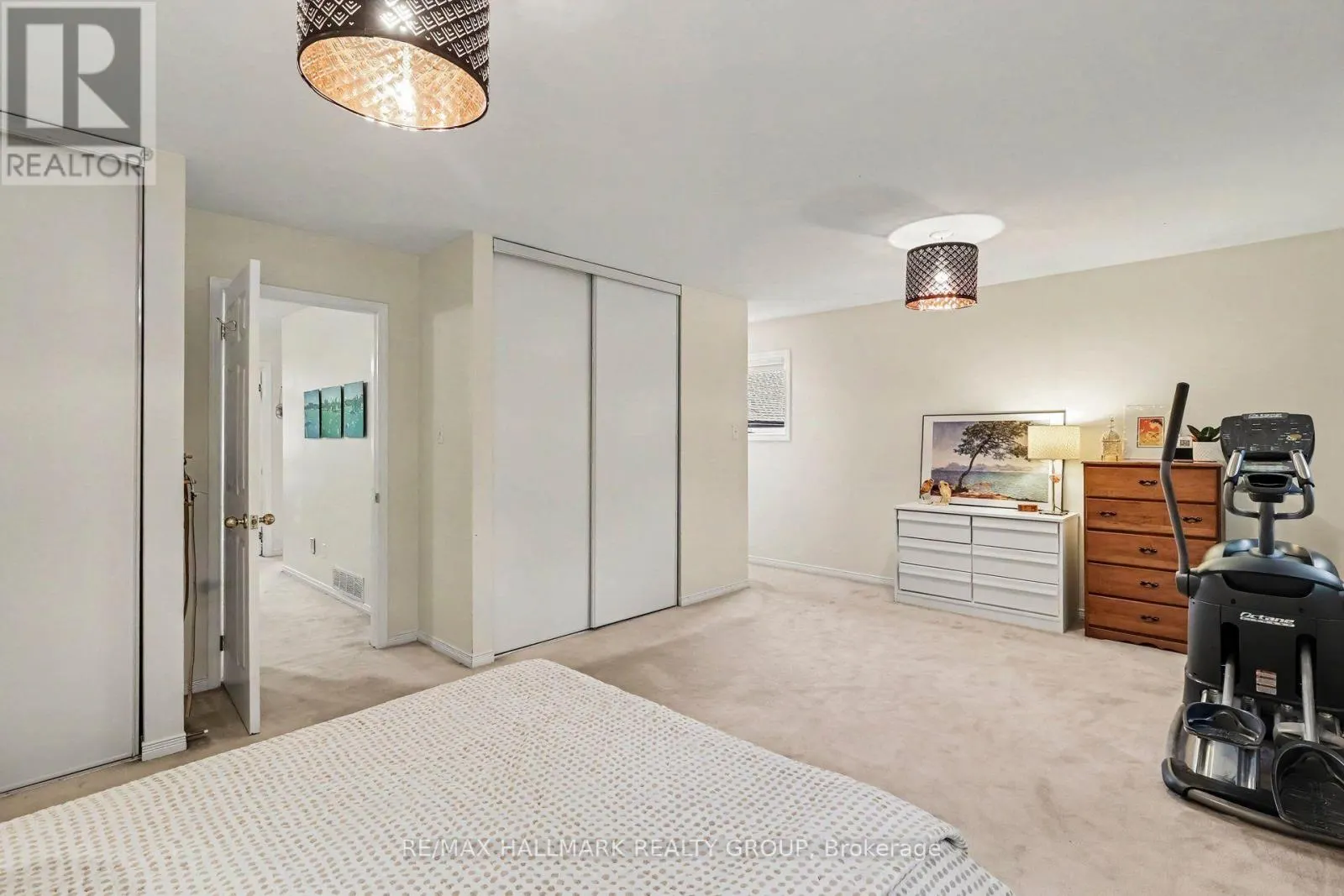 267 ST LAURENT BOULEVARD