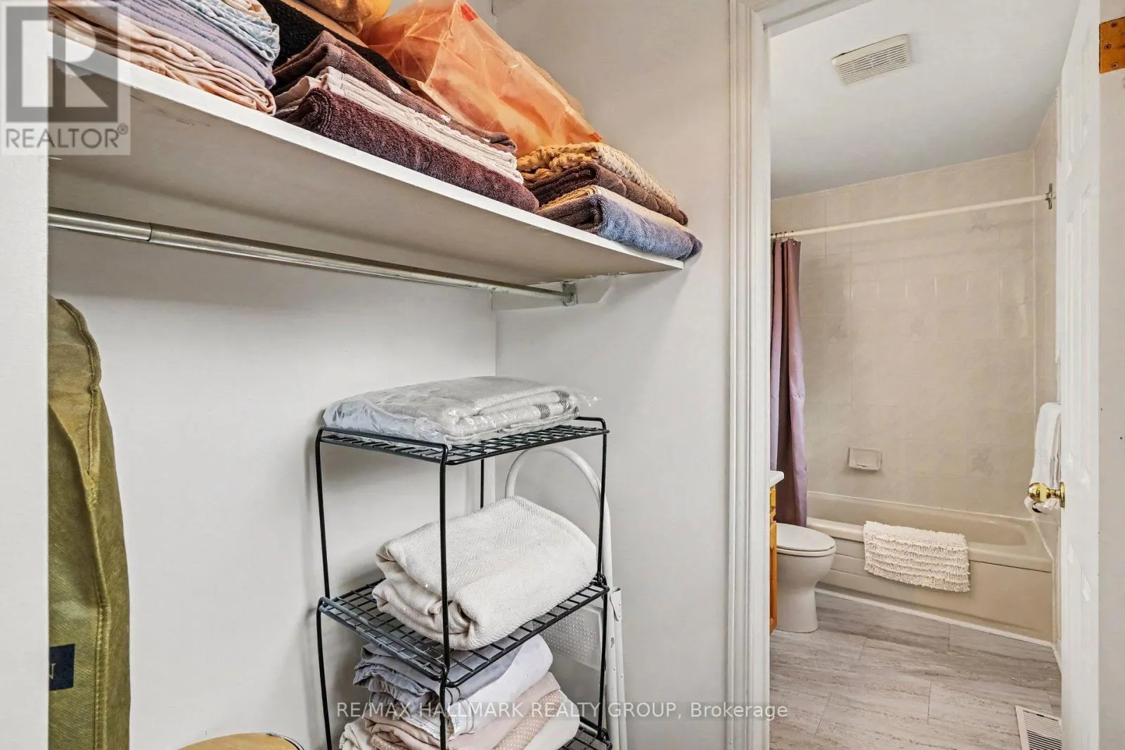 267 ST LAURENT BOULEVARD