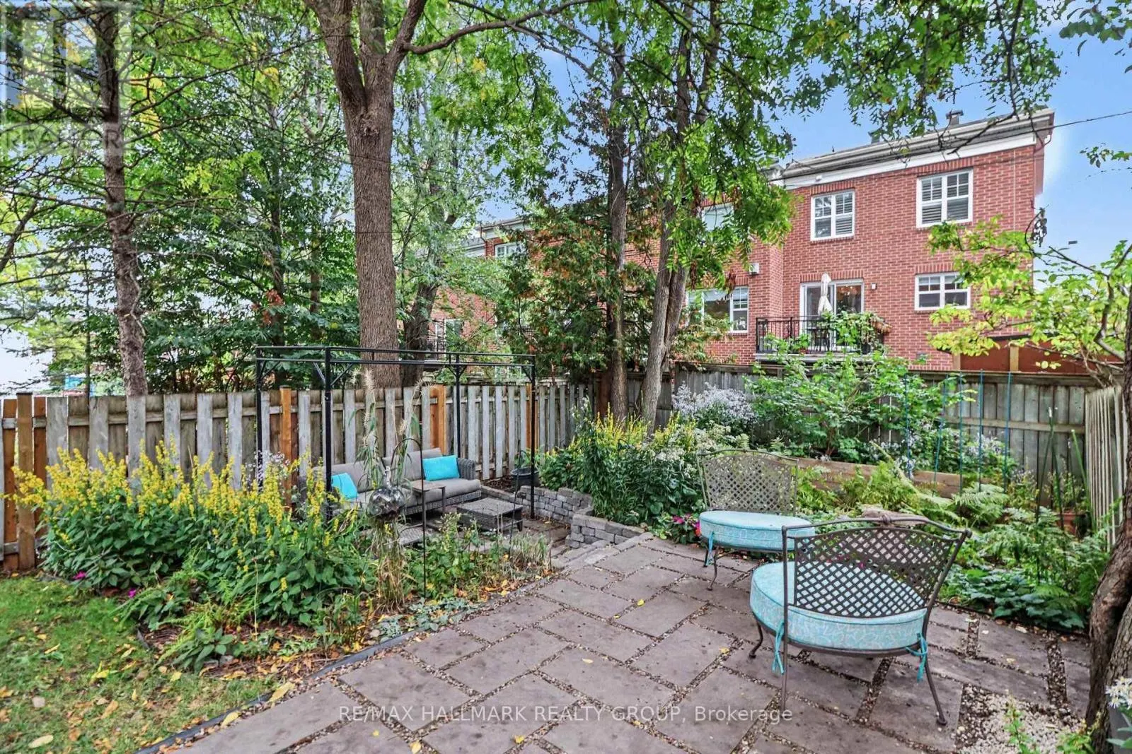 267 ST LAURENT BOULEVARD