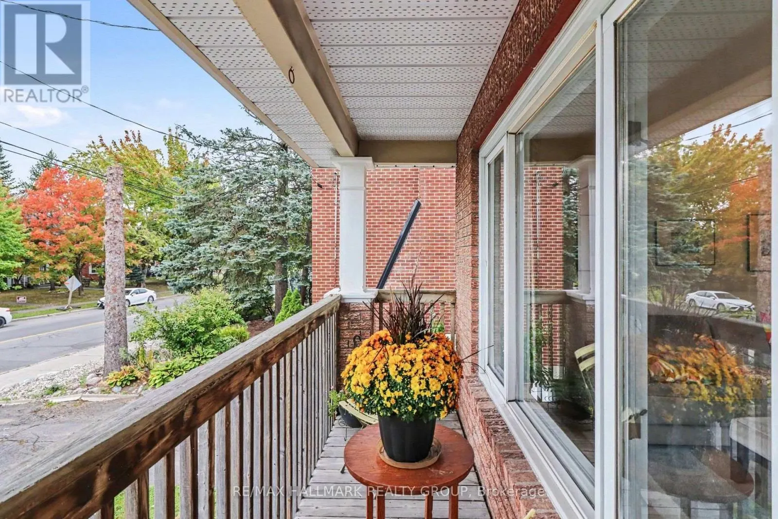 267 ST LAURENT BOULEVARD