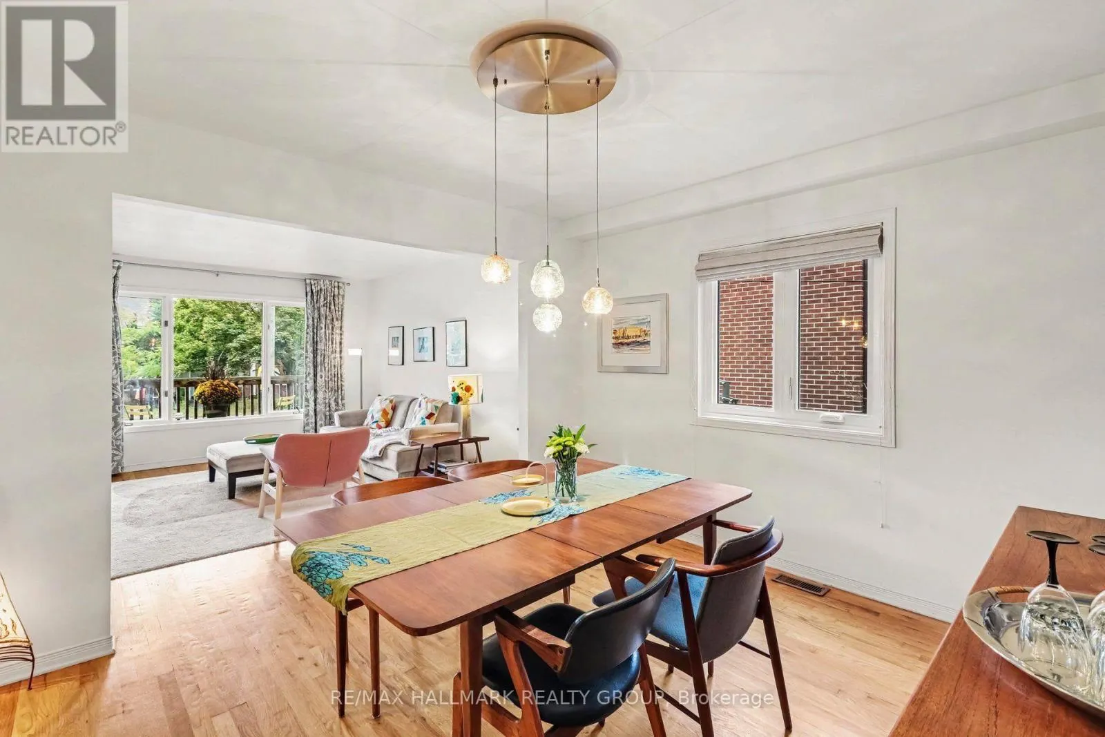 267 ST LAURENT BOULEVARD