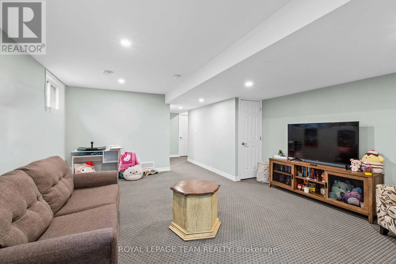 227 ROBERTA CRESCENT