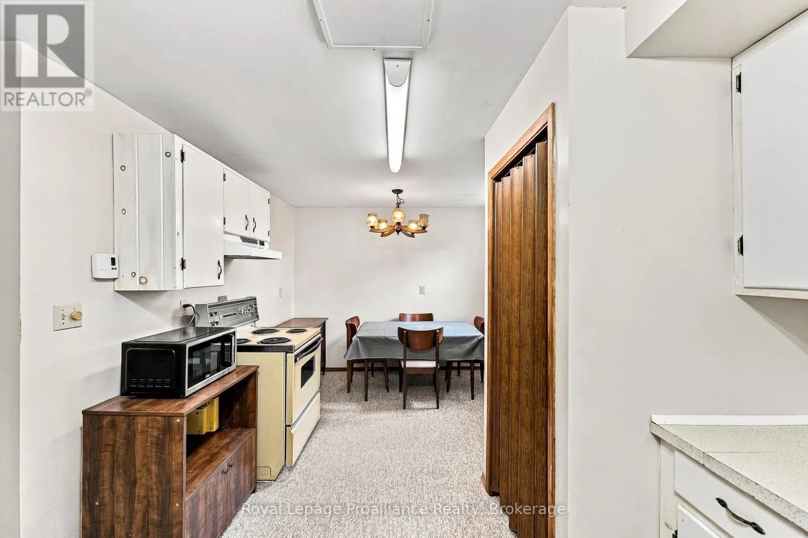167 DUNDAS STREET