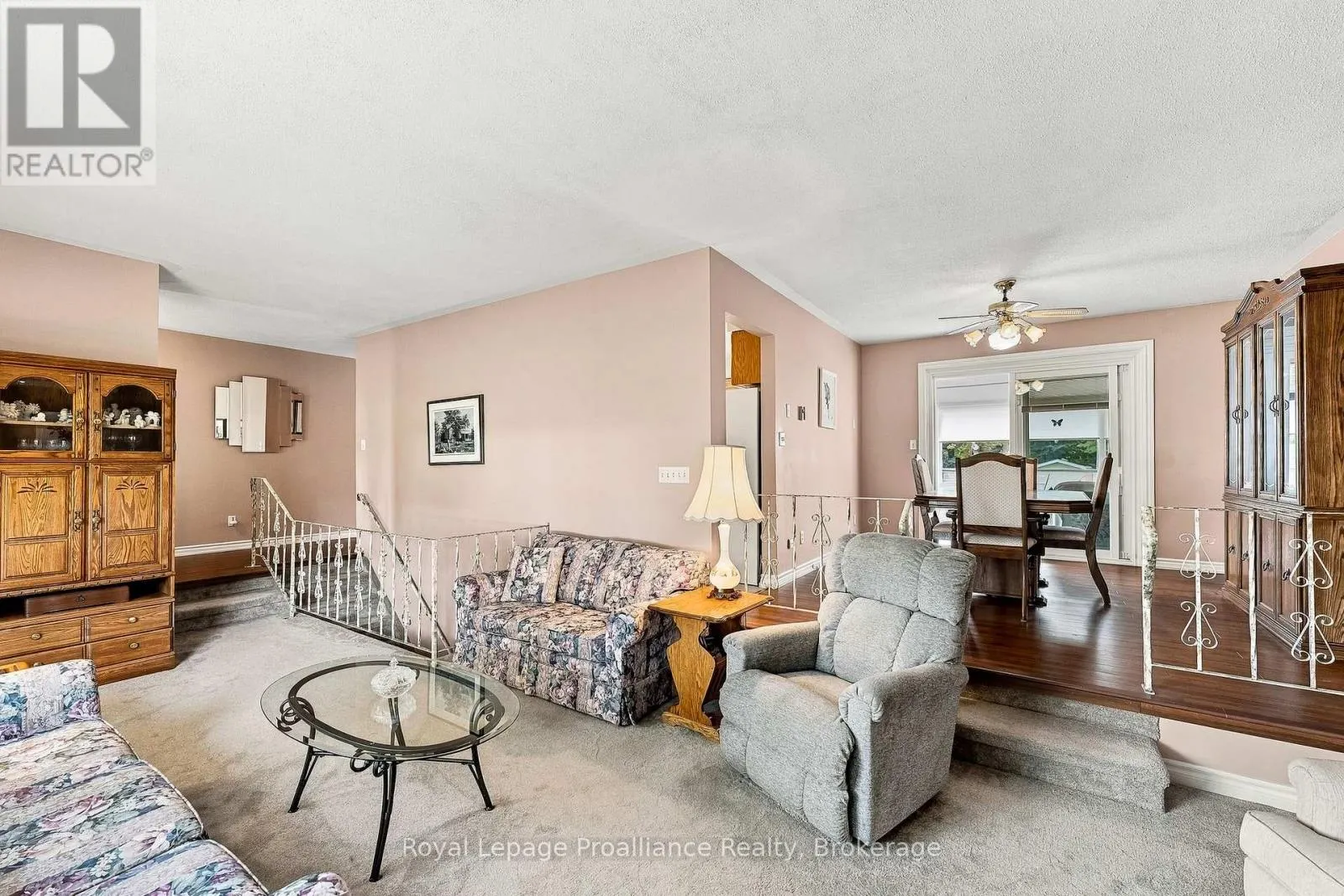 167 DUNDAS STREET