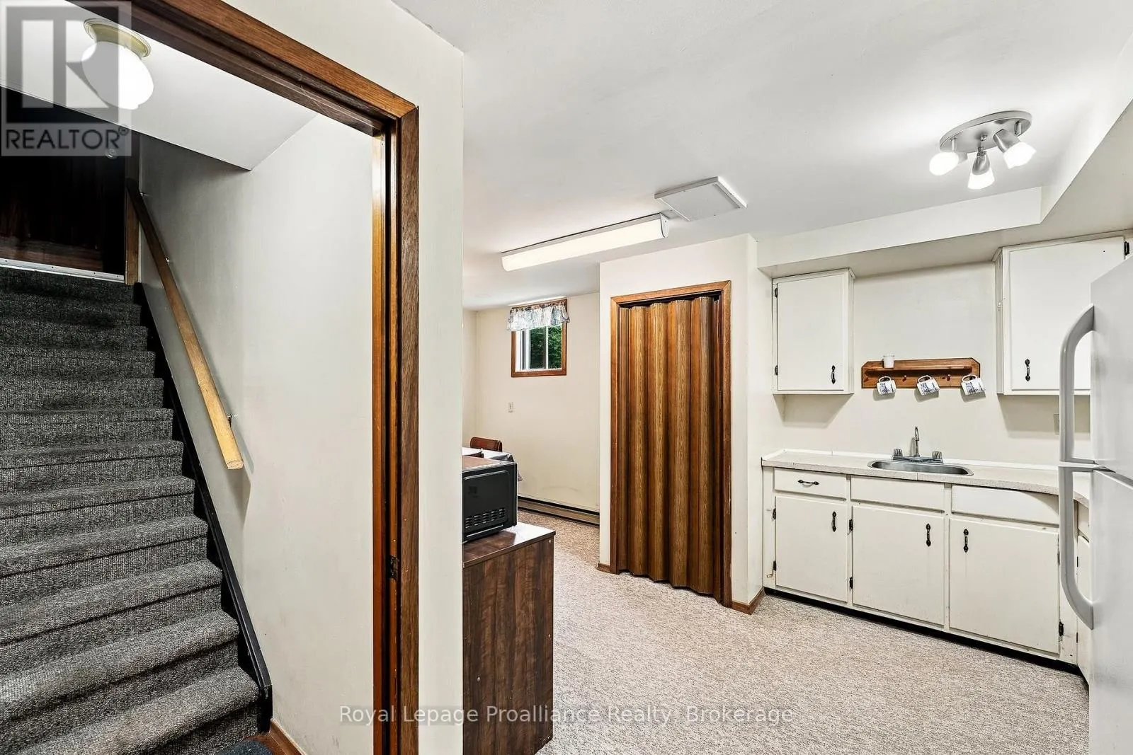 167 DUNDAS STREET