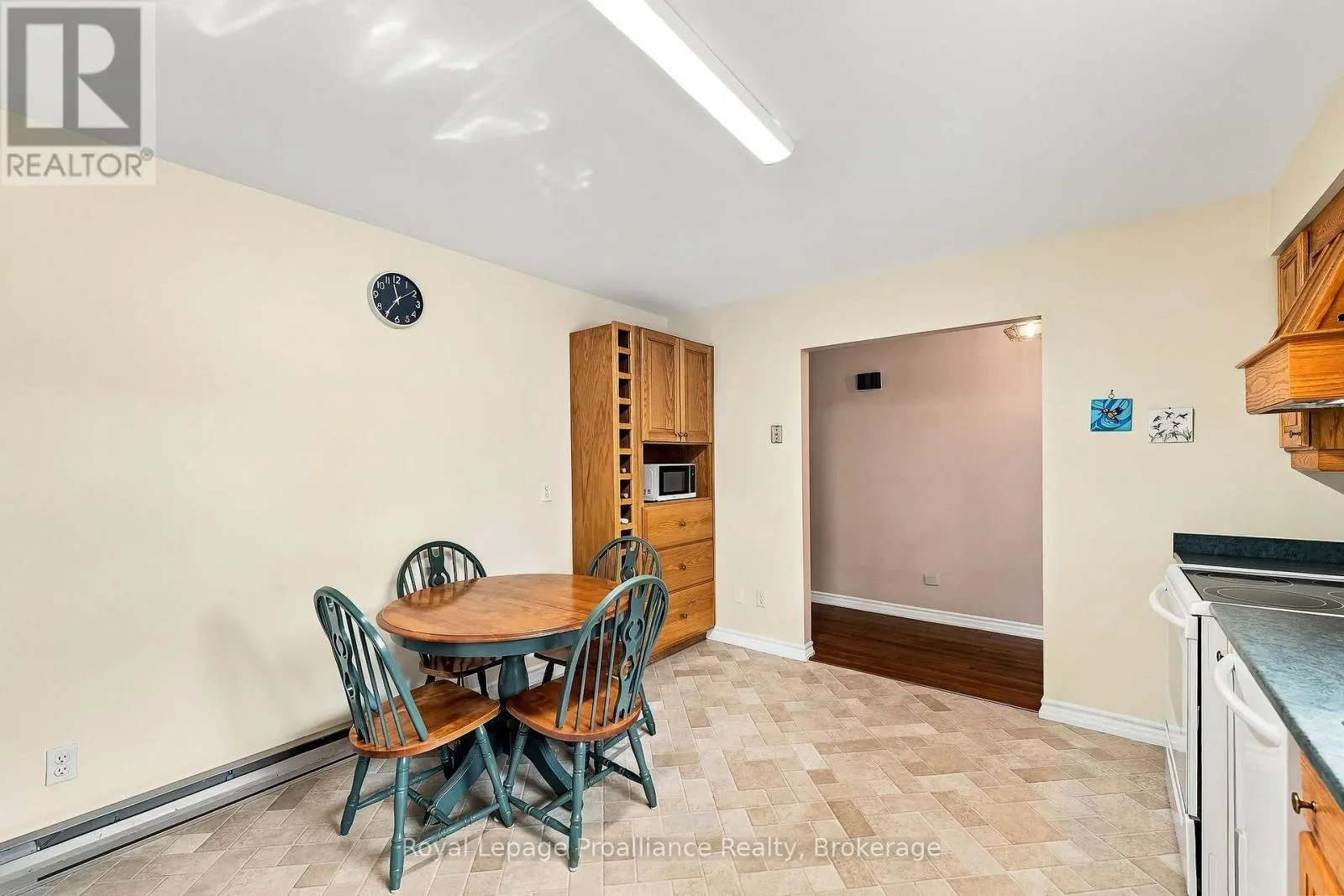 167 DUNDAS STREET