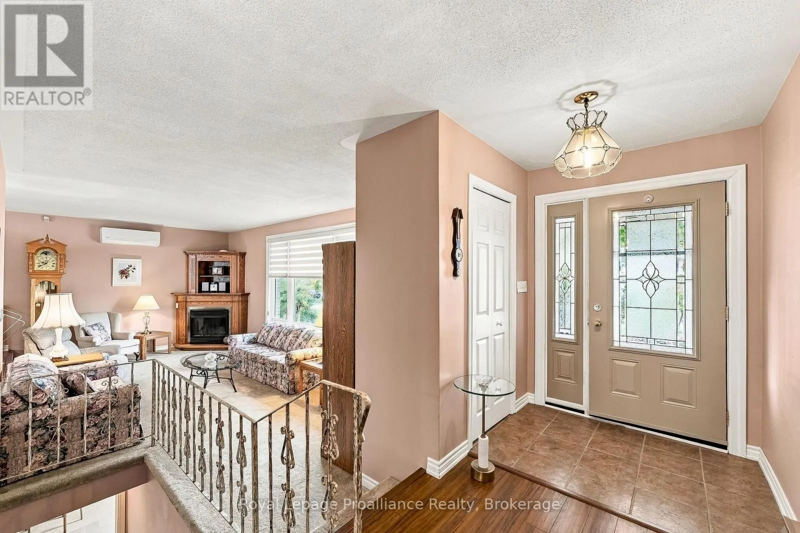 167 DUNDAS STREET