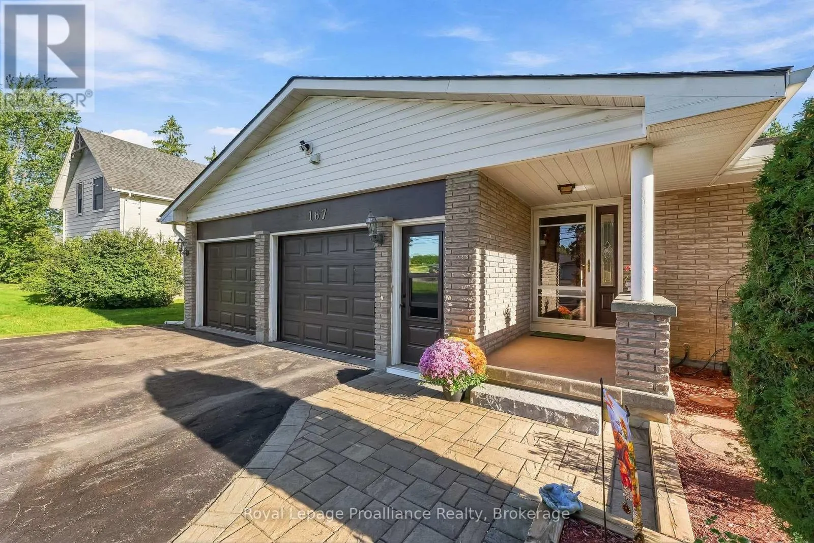 167 DUNDAS STREET