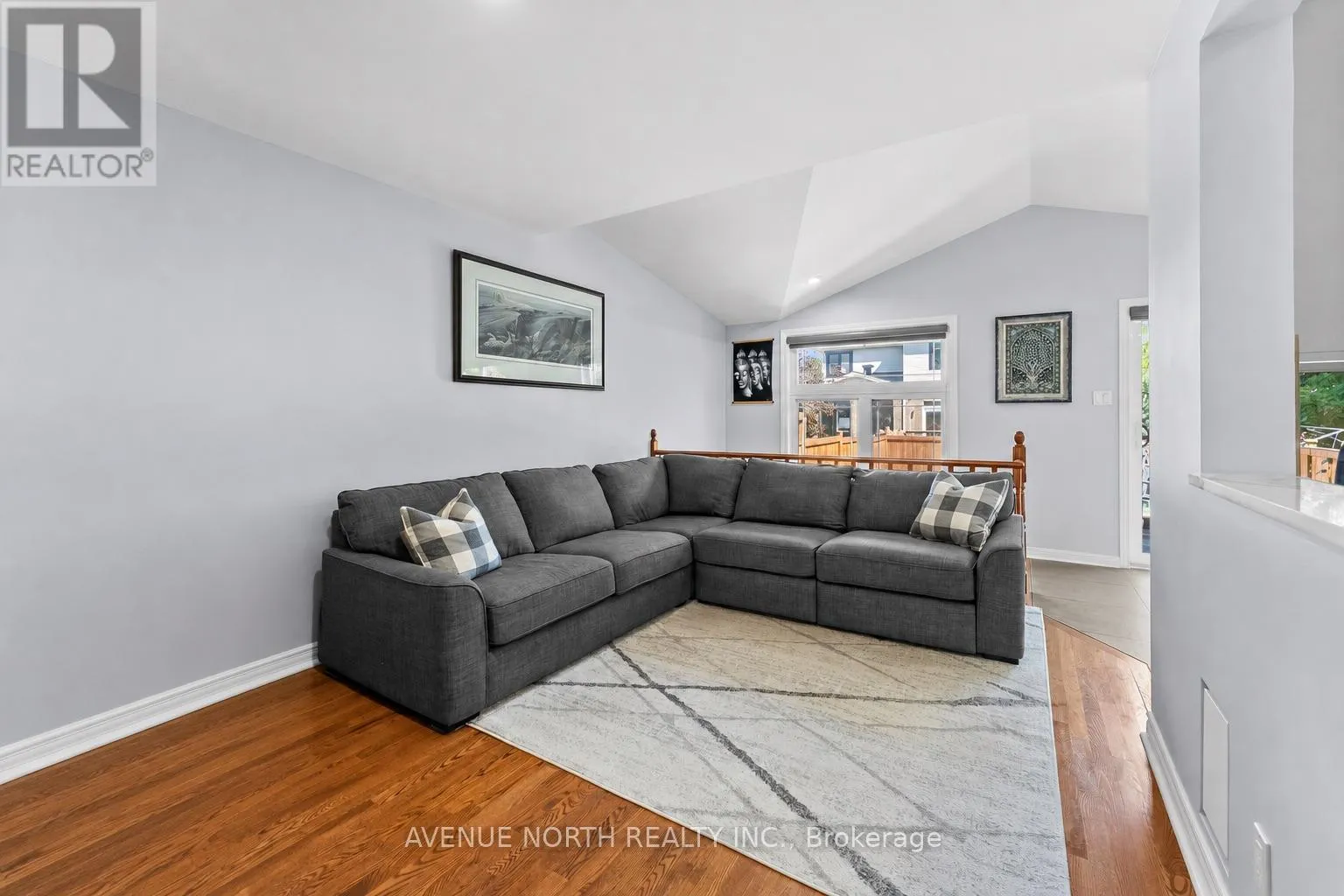 541 WILD SHORE CRESCENT