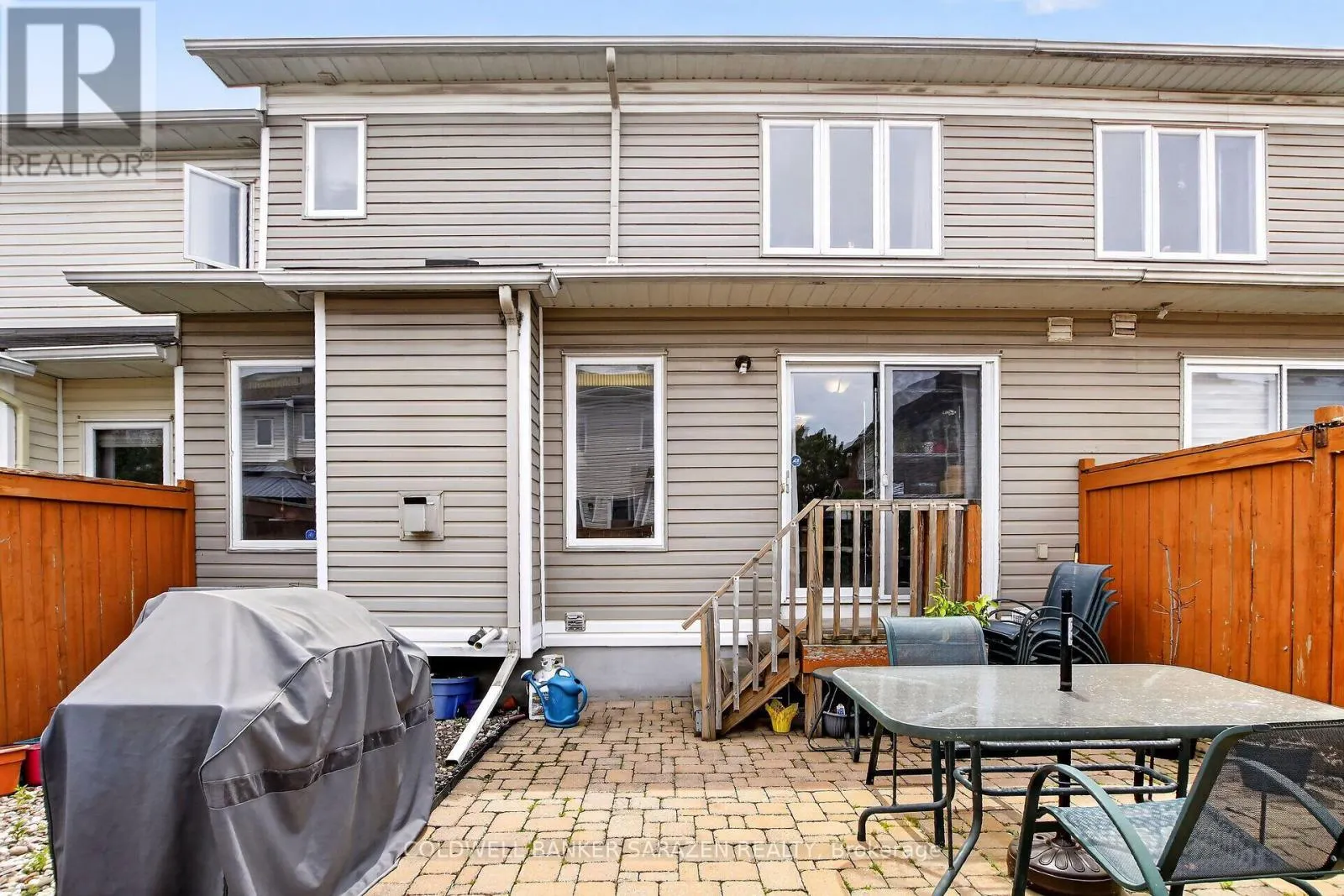 7 BARNSTONE DRIVE