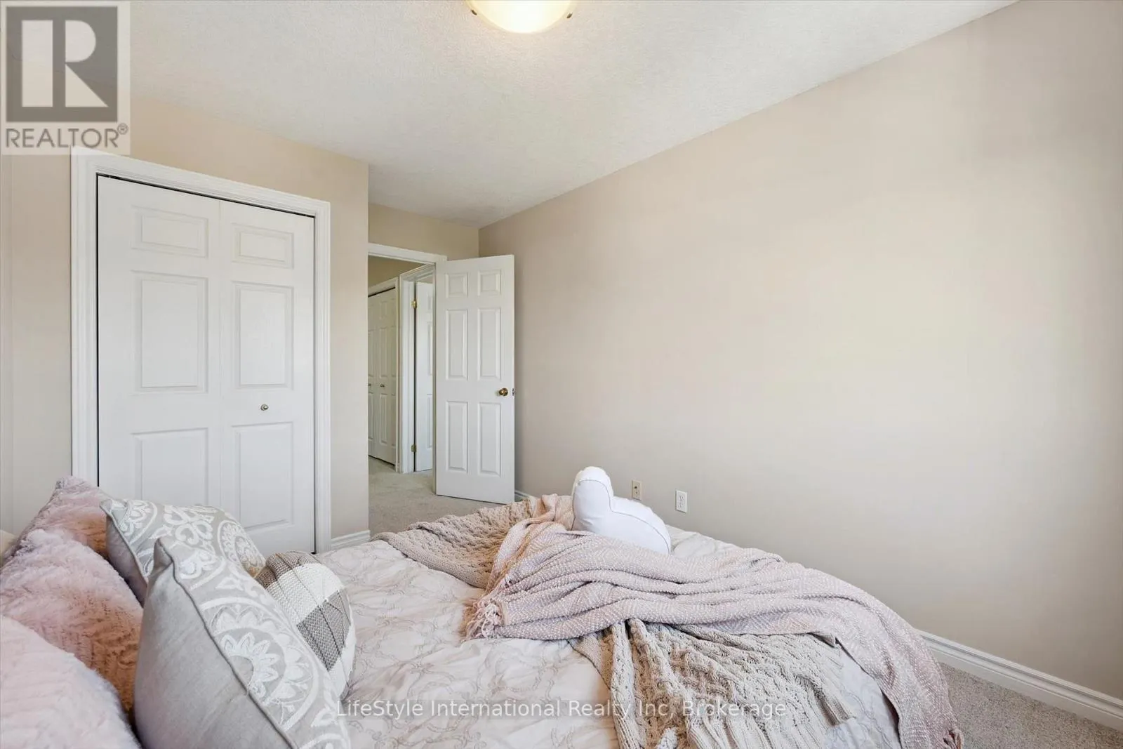 47 HASLER CRESCENT