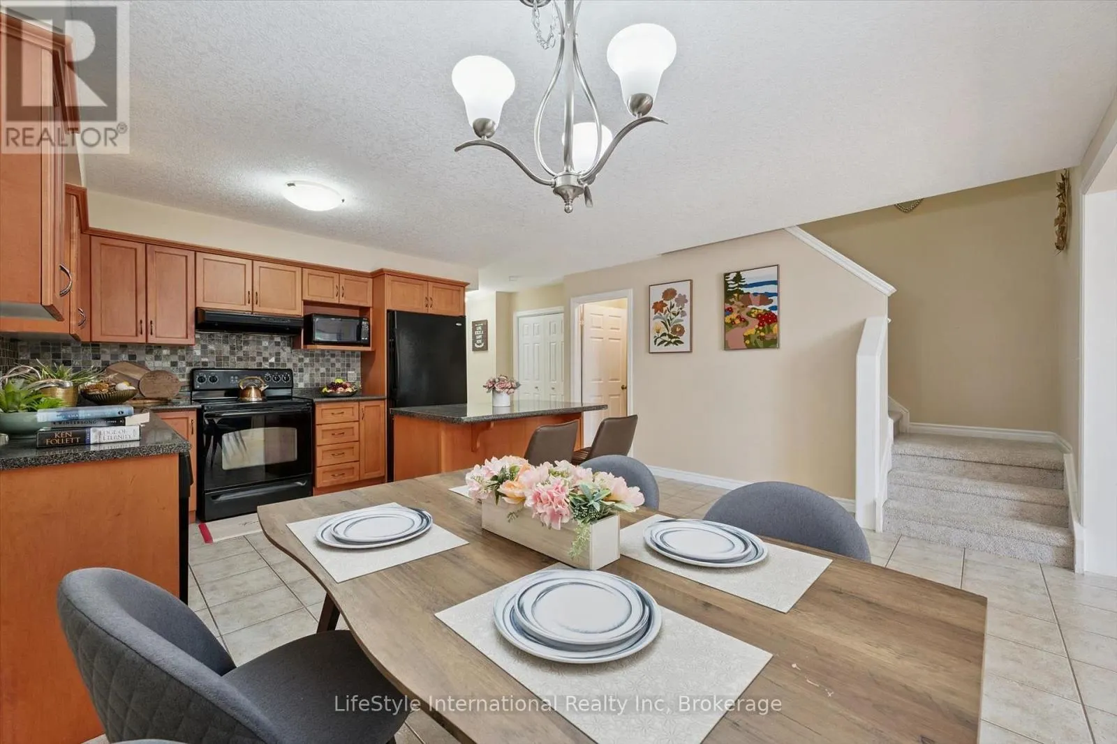 47 HASLER CRESCENT