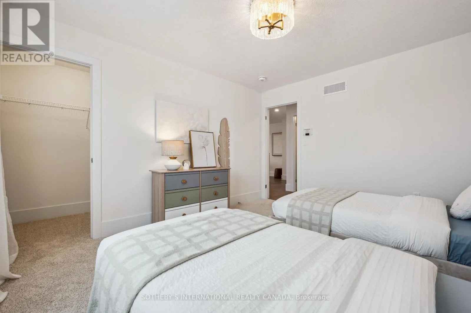 612 ANTON CRESCENT