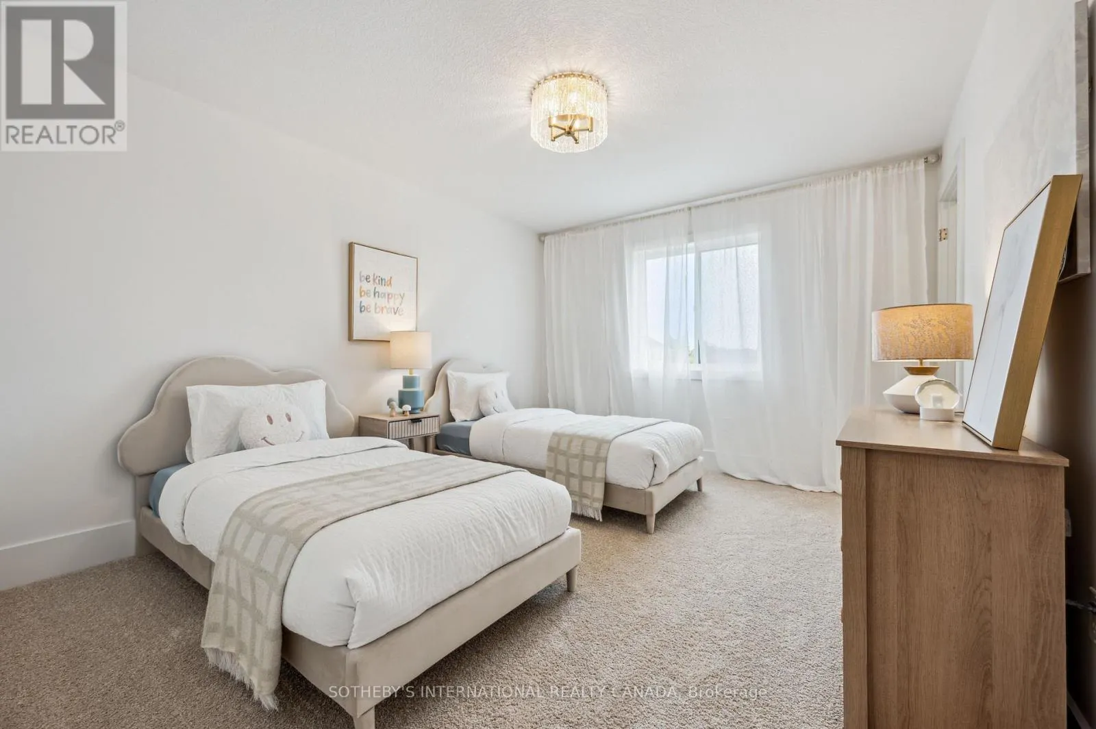 612 ANTON CRESCENT