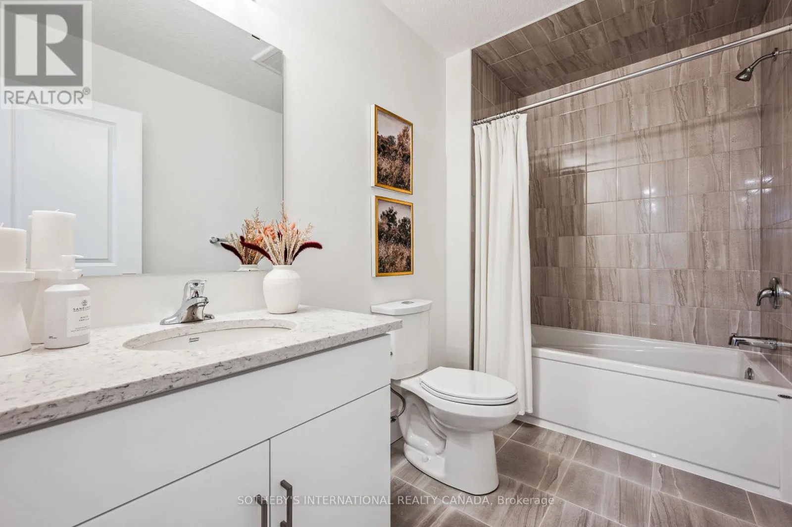 612 ANTON CRESCENT