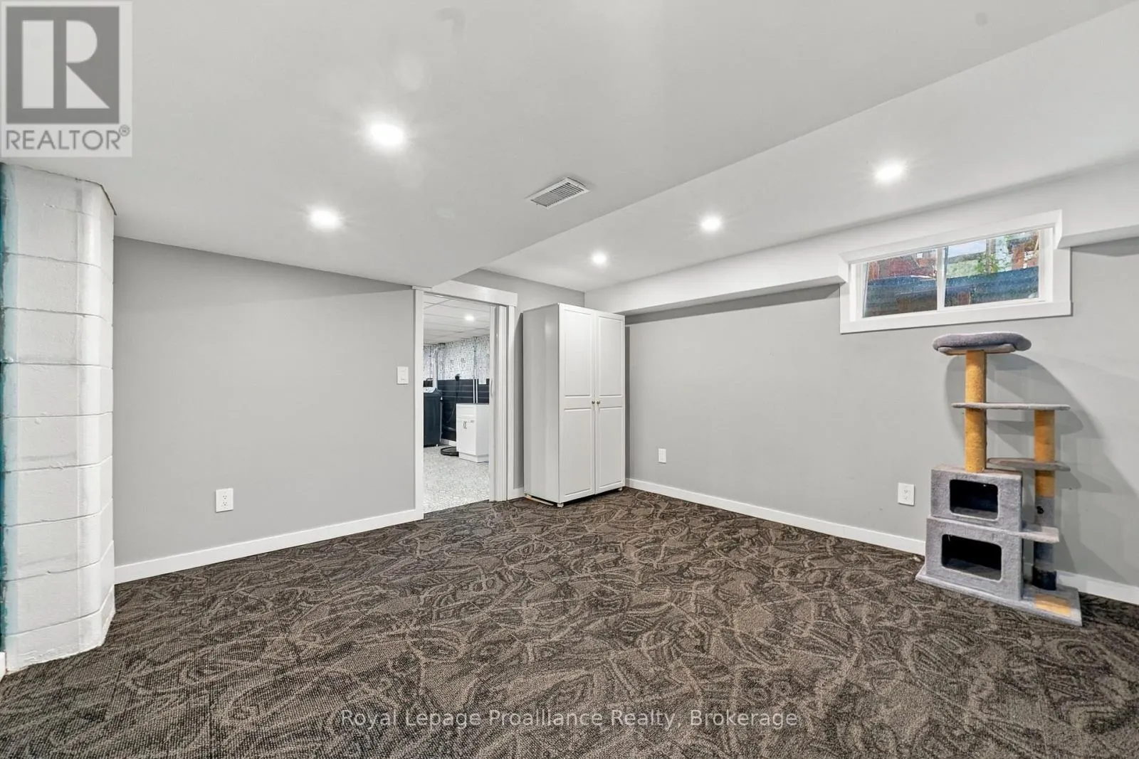 619 ASHLEY STREET