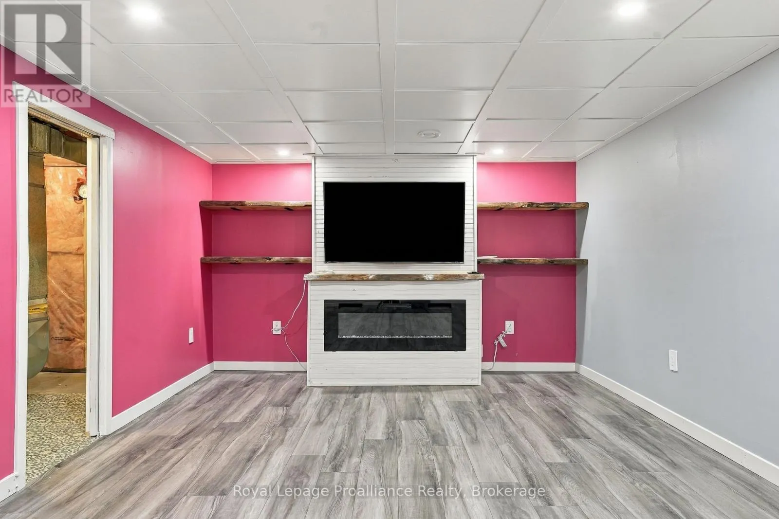 619 ASHLEY STREET