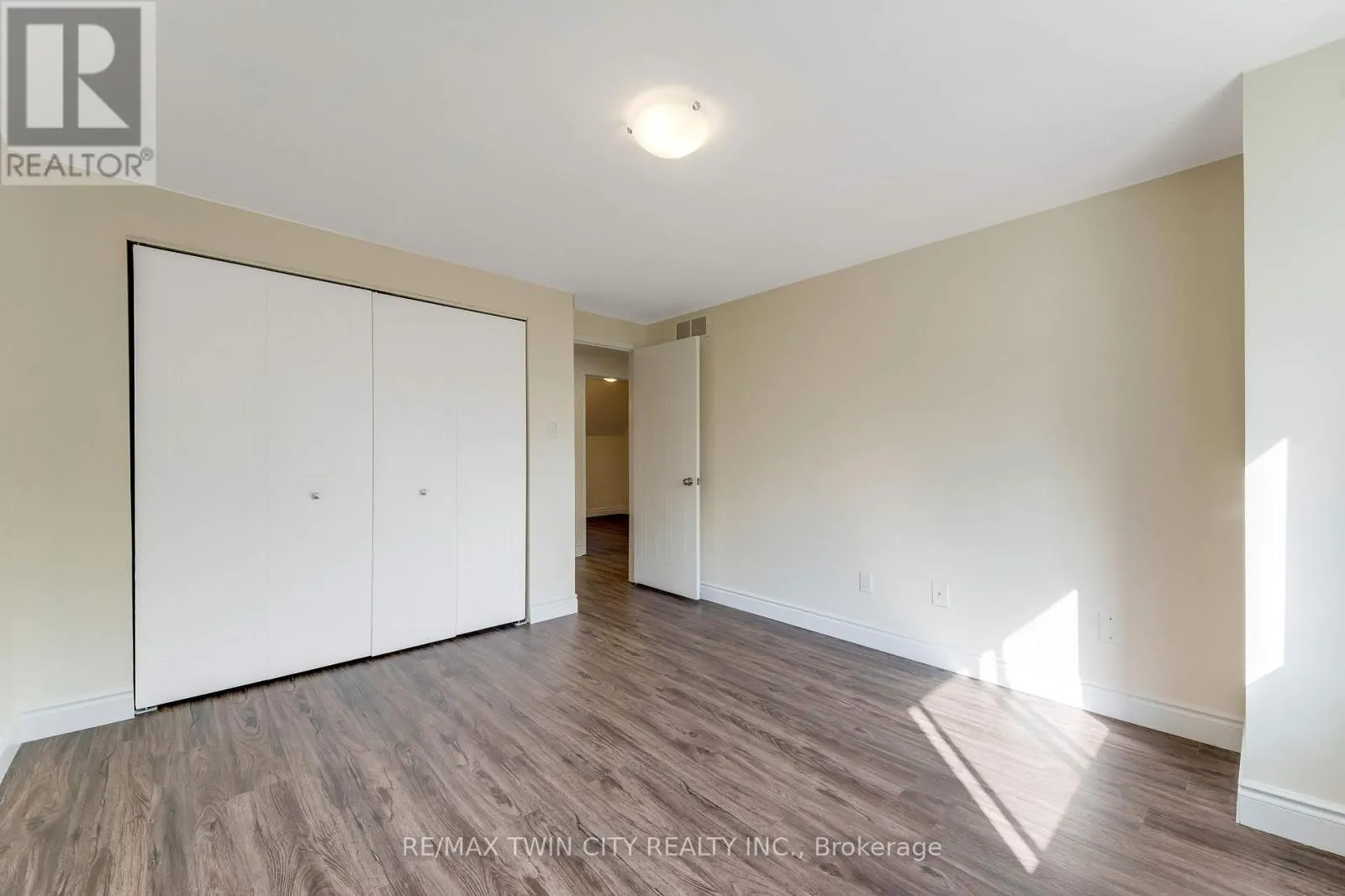 47 BUSHNELL DRIVE