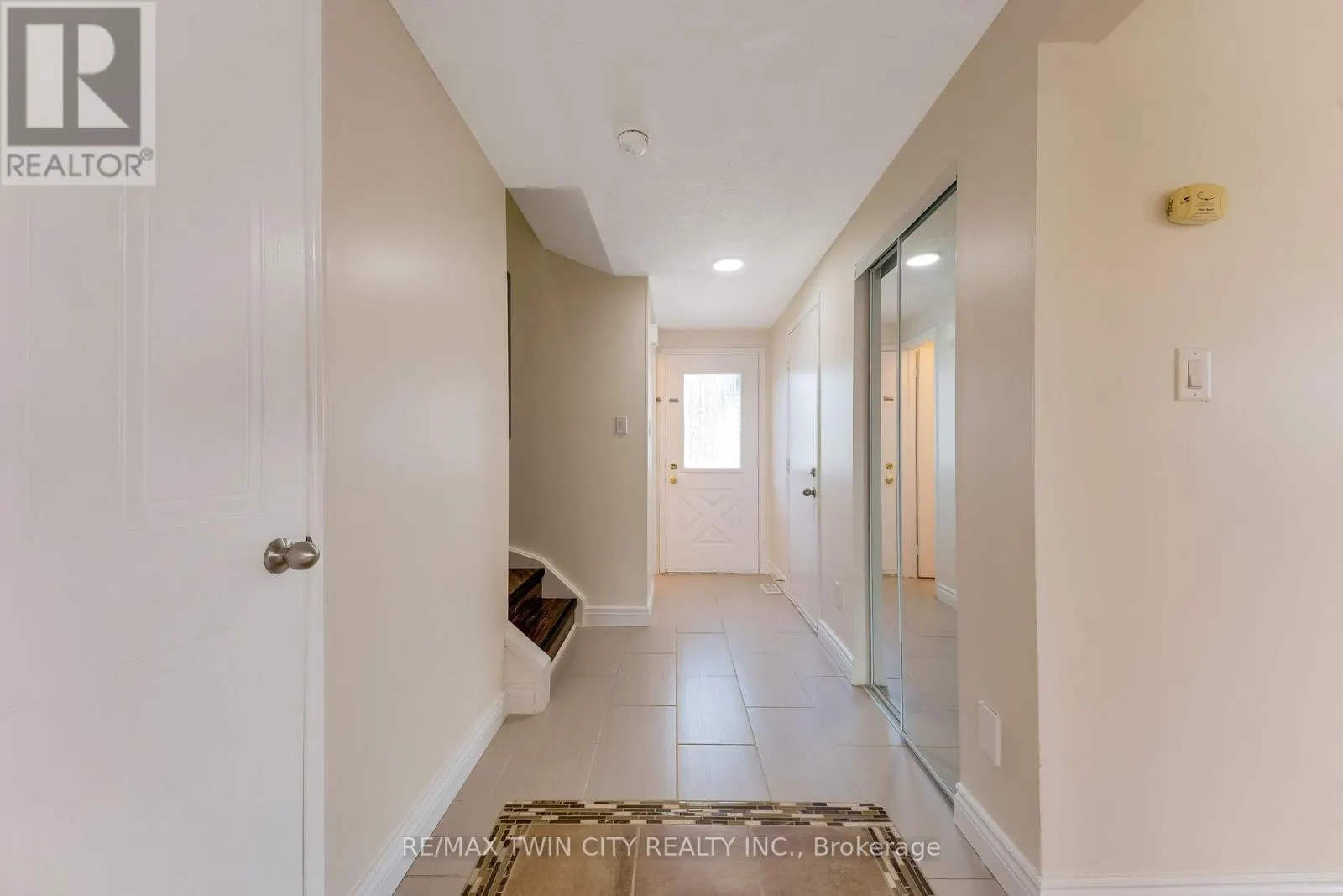 47 BUSHNELL DRIVE